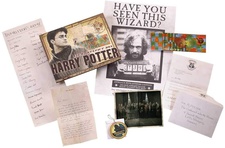 Κουτί με διάφορα αντικείμενα Harry Potter (HP)